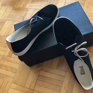 Men Loafers, black with tan in back of shoe